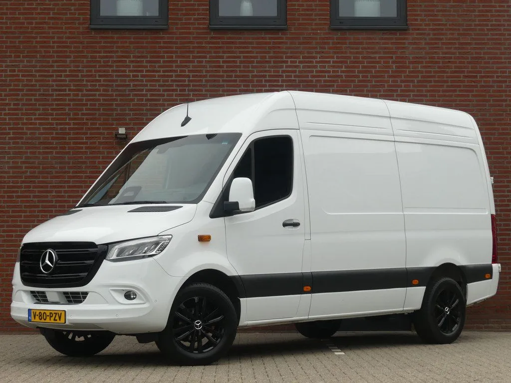 Mercedes-Benz Sprinter (2024) — foto 1