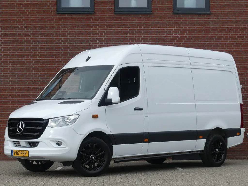 Mercedes-Benz Sprinter (2024) — foto 1