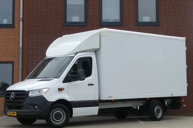 Mercedes-Benz Sprinter (2023)
