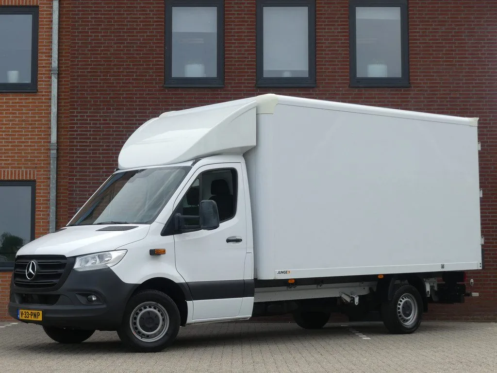 Mercedes-Benz Sprinter (2023) — foto 1