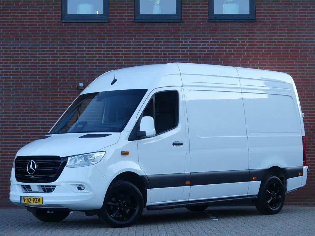 Mercedes-Benz Sprinter (2024) — foto 1