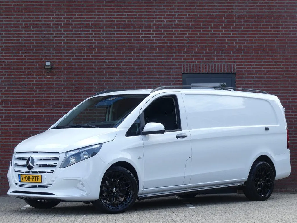 Mercedes-Benz Vito (2024) — foto 1
