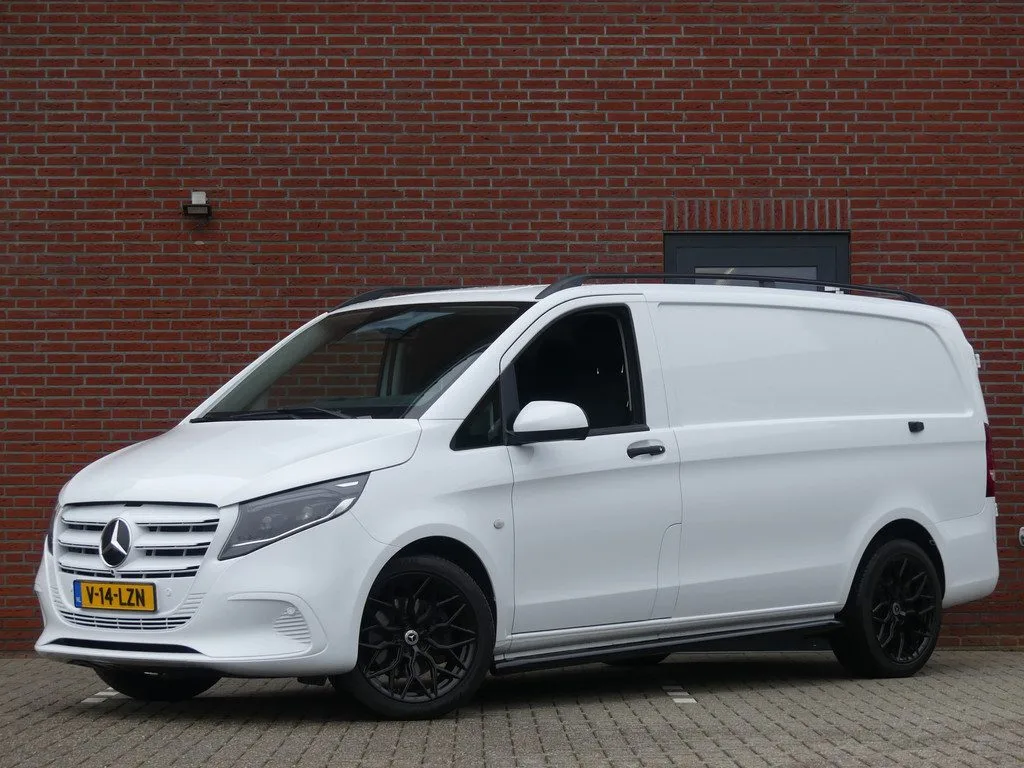 Mercedes-Benz Vito (2024) — foto 1