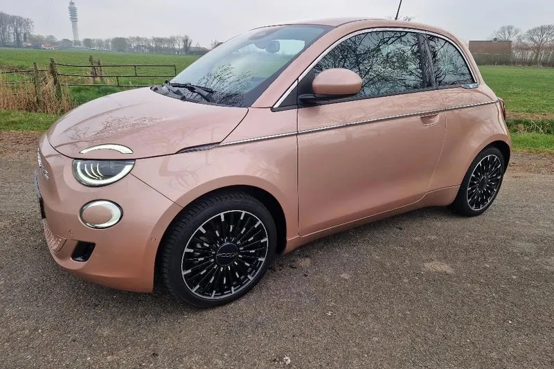 Fiat 500 (2021)