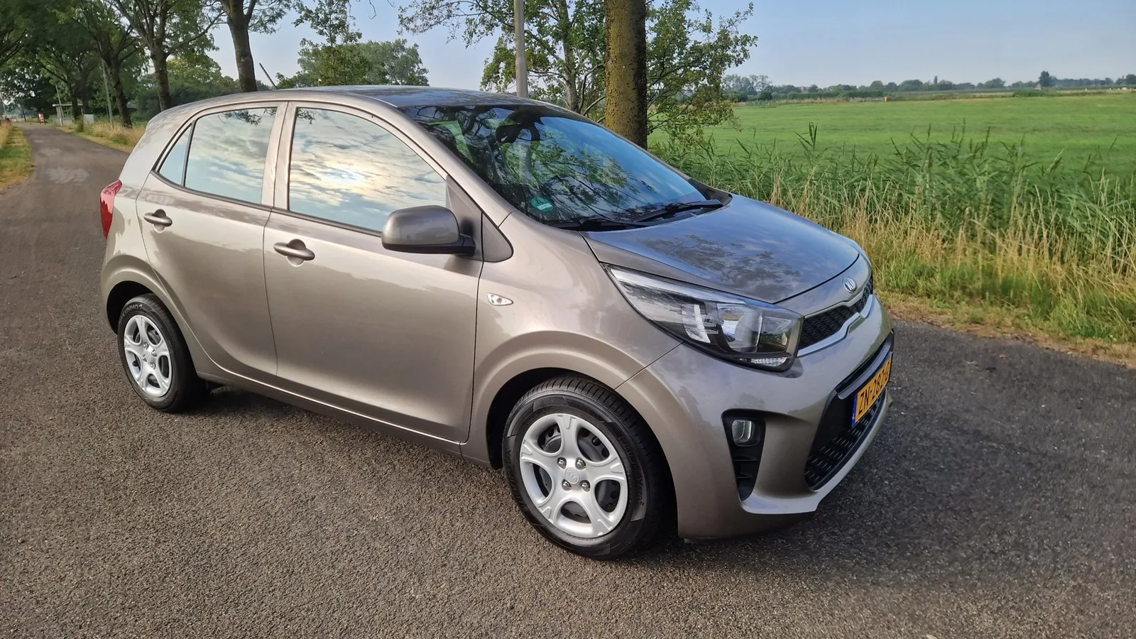 Kia Picanto (2019) — foto 1