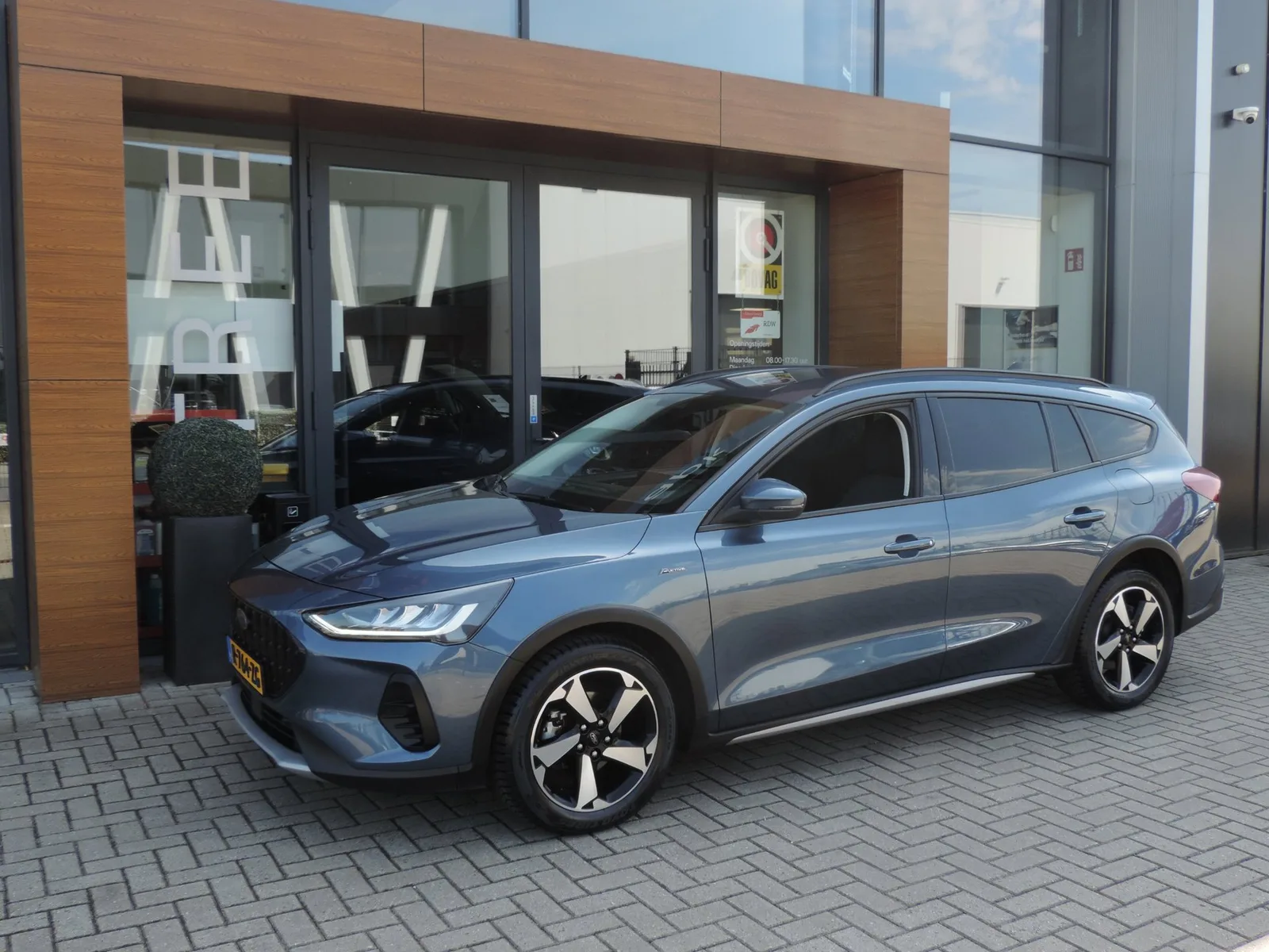 Ford Focus (2022) — foto 1