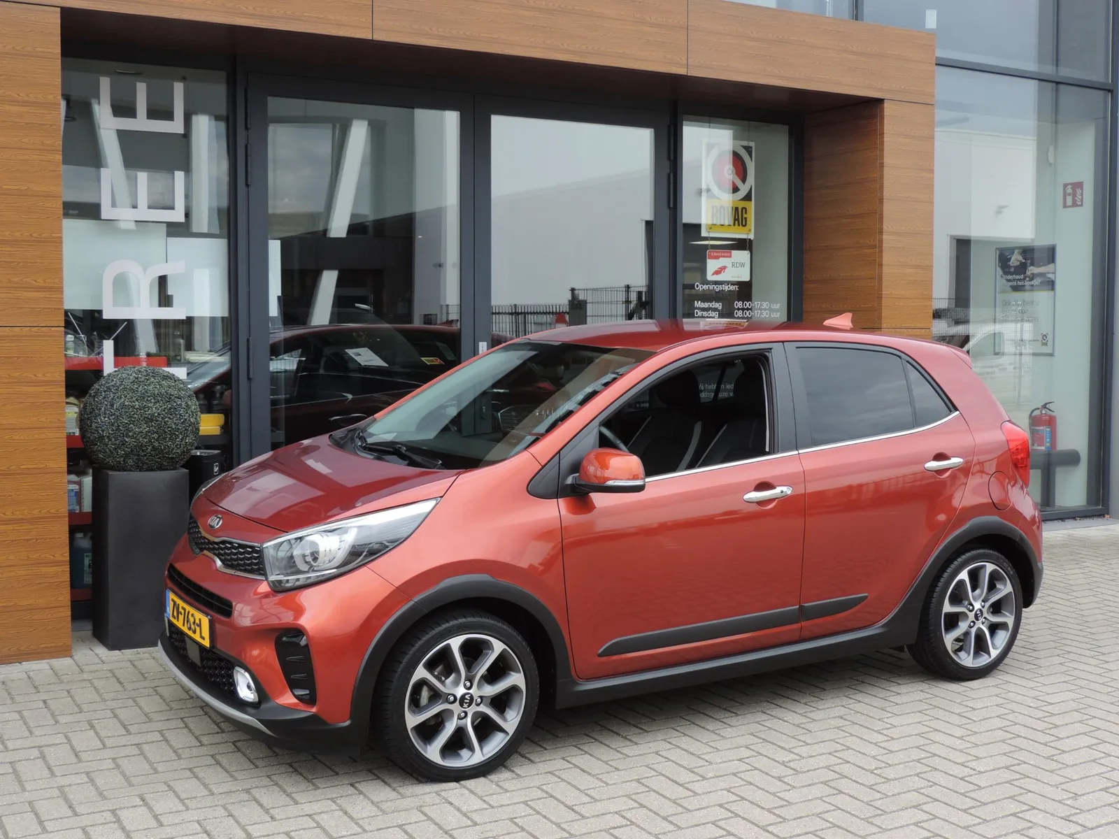 Kia Picanto (2019) — foto 1