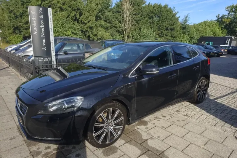 Volvo V40 (2012)
