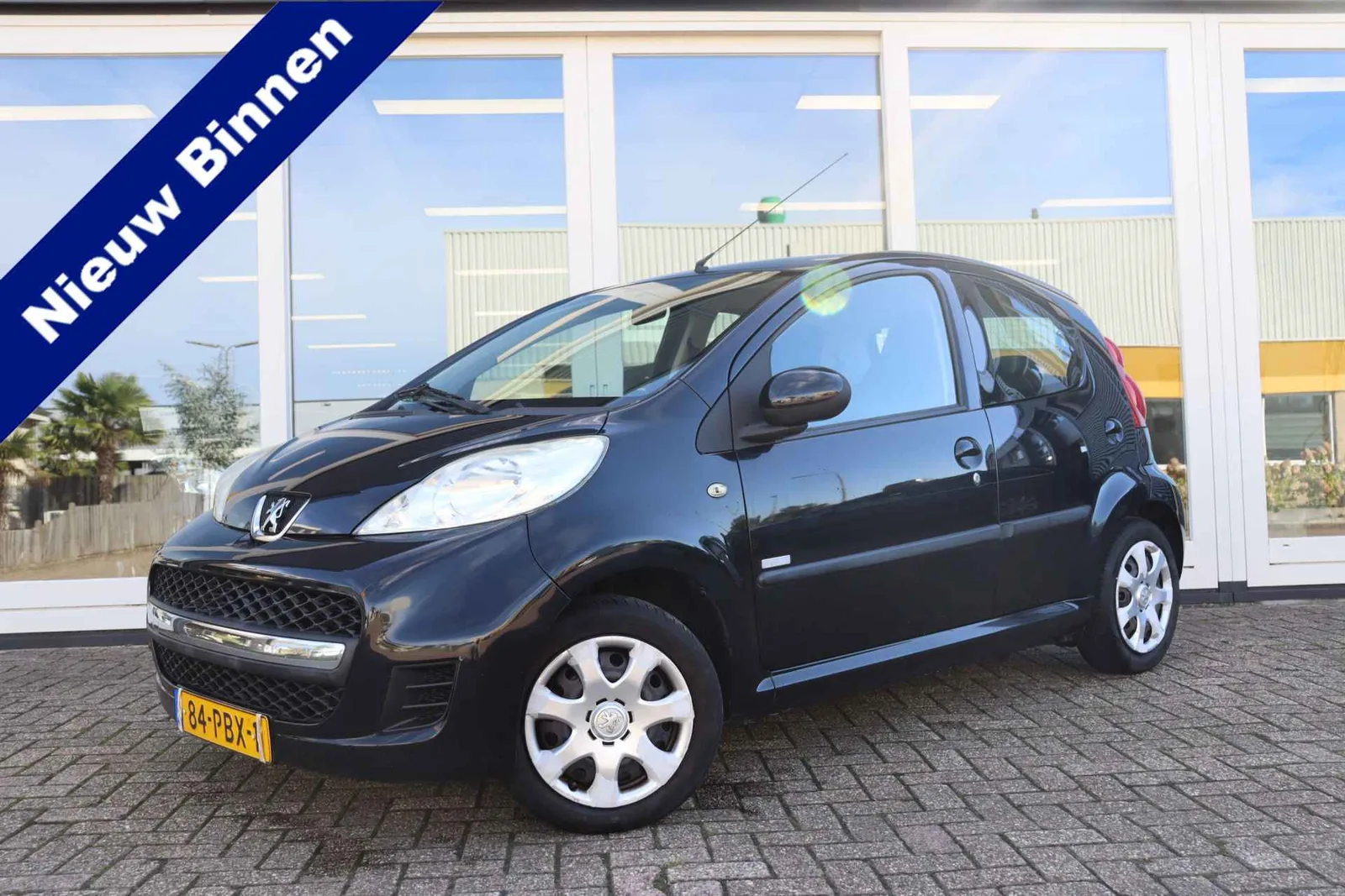 Peugeot 107 (2011) — foto 1