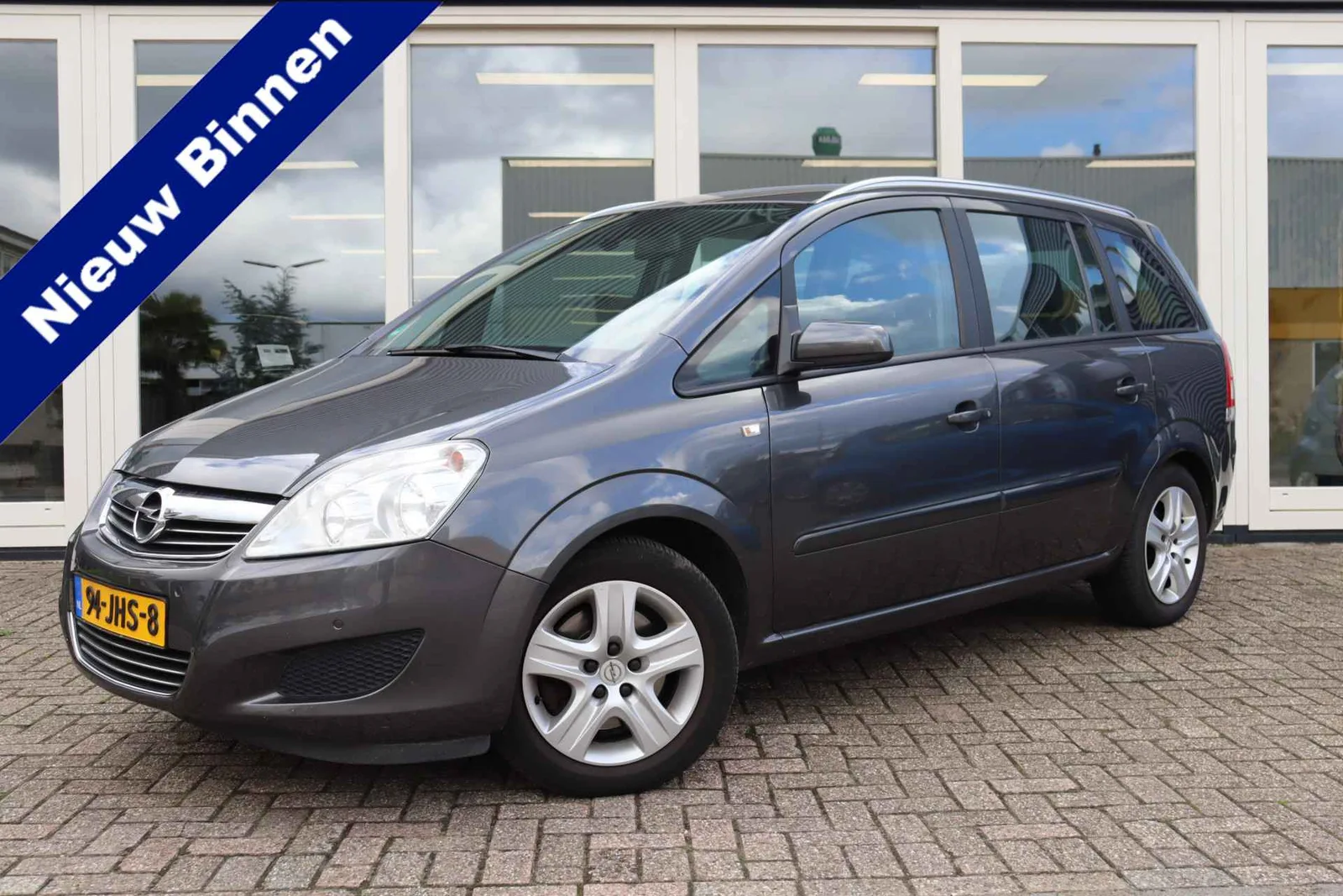 Opel Zafira (2009) — foto 1