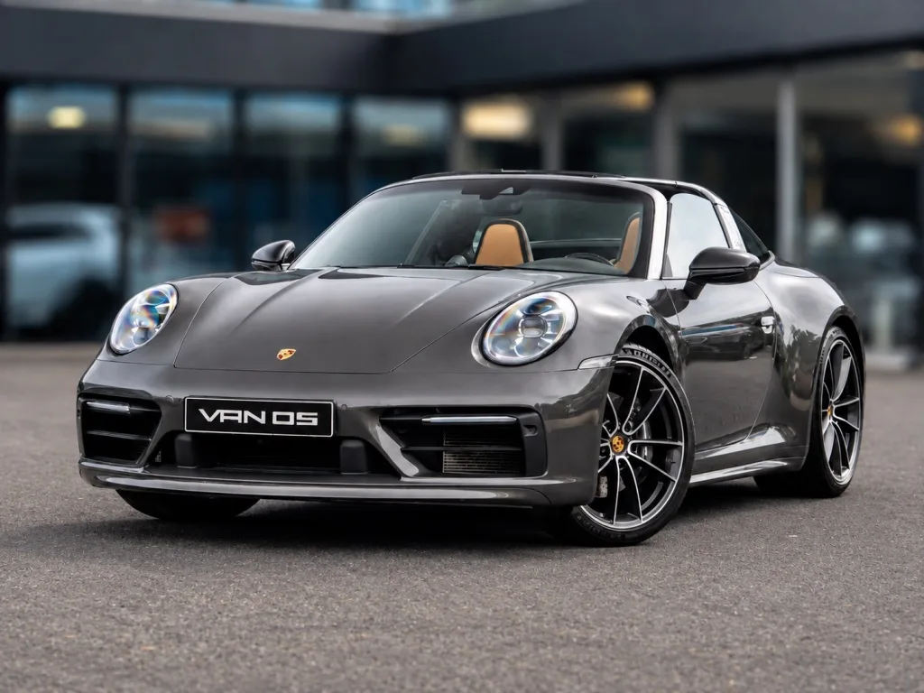 Porsche 911 (2021) — foto 1
