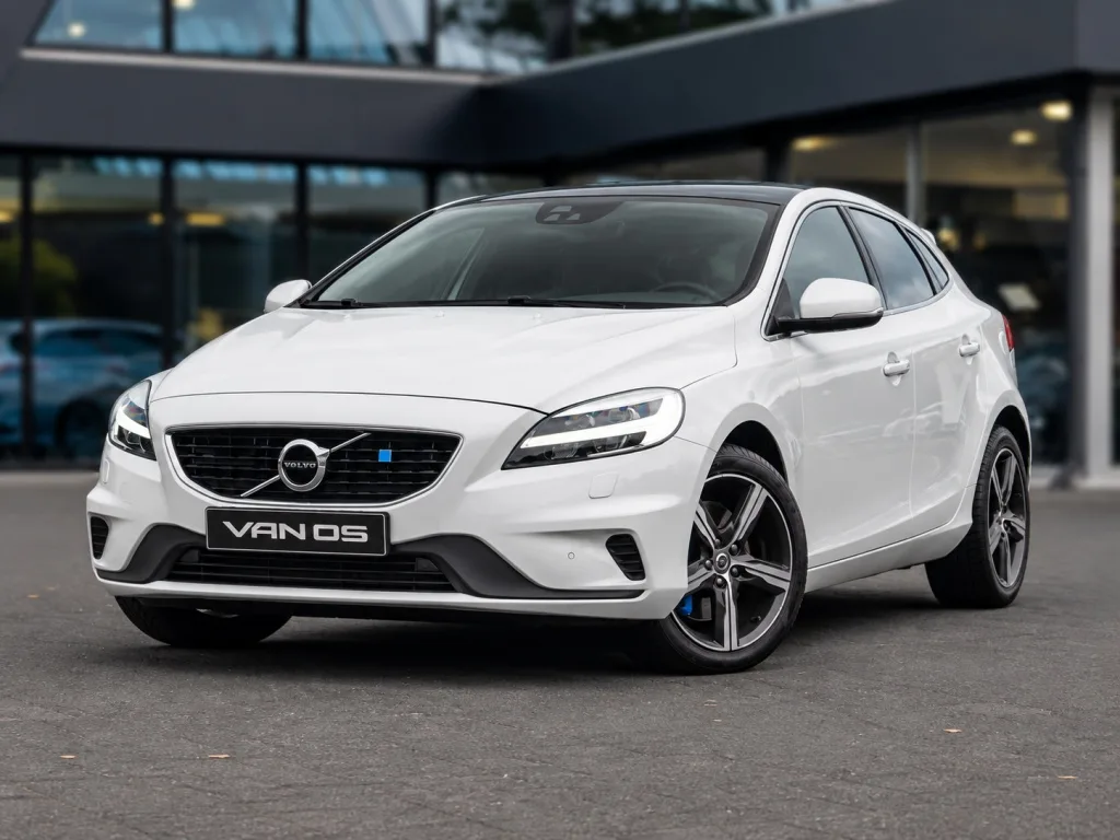 Volvo V40 (2017) — foto 1