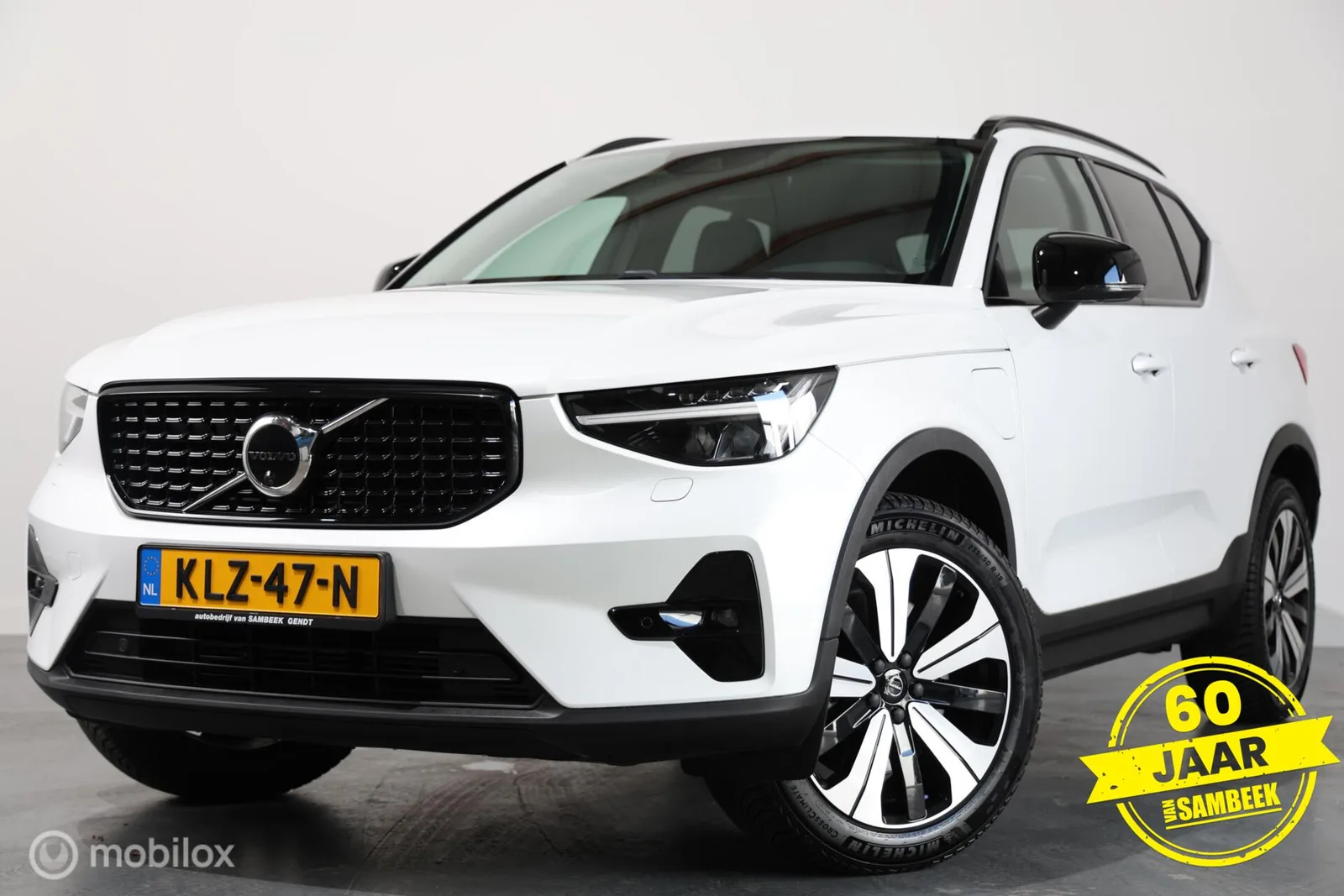 Volvo XC40 (2023) — foto 1