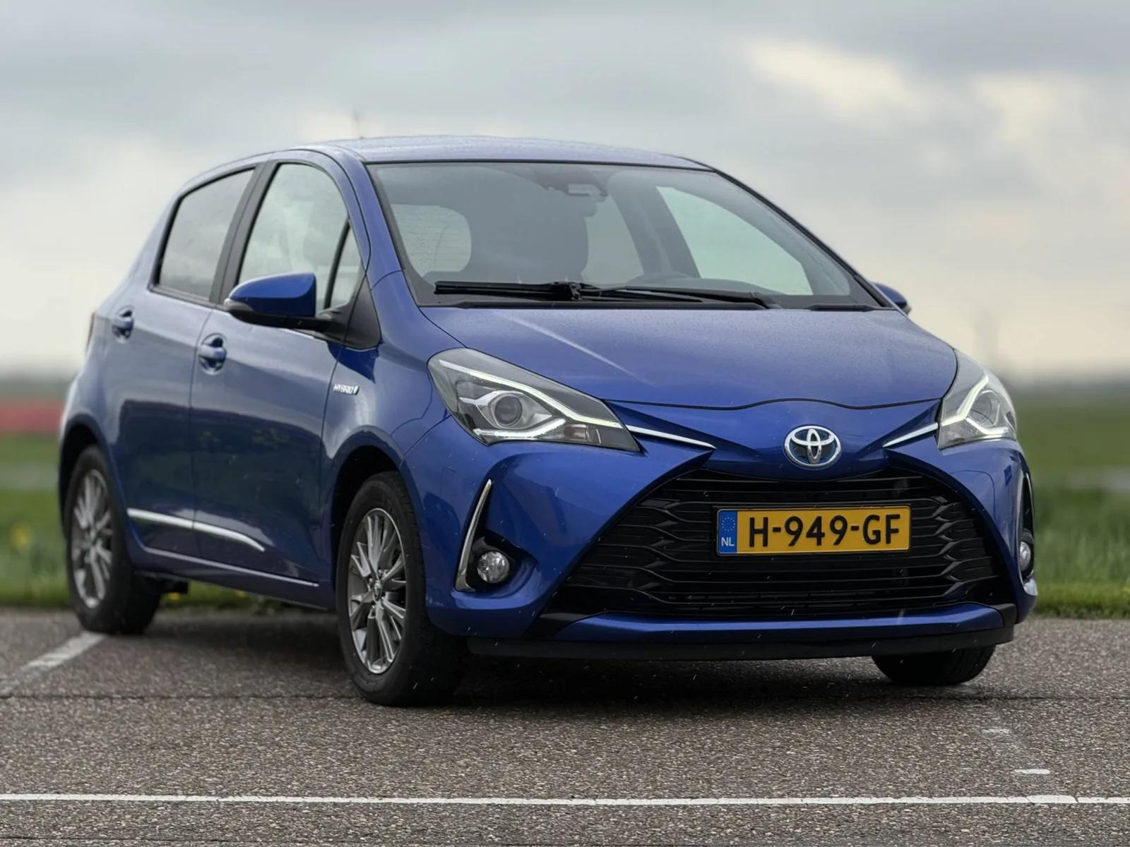 Toyota Yaris (2020) — foto 1