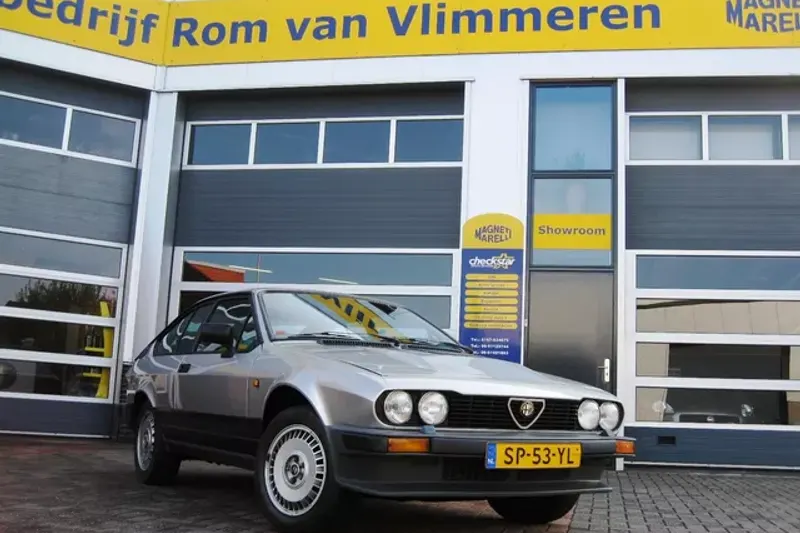 Alfa Romeo GTV (1987)