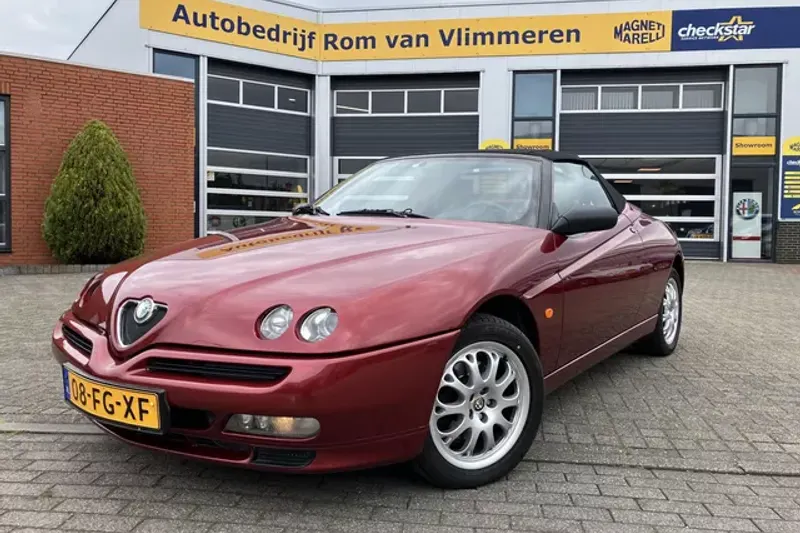 Alfa Romeo Spider (2000)