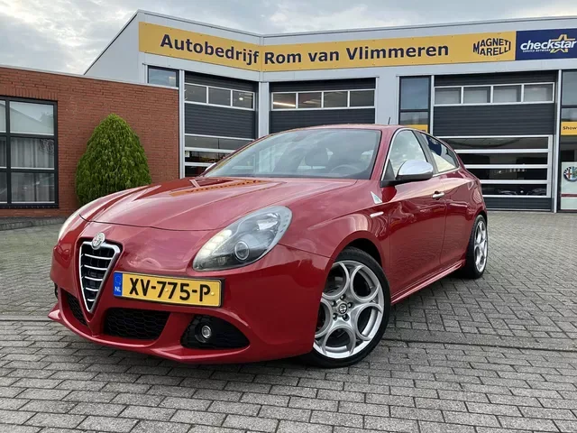 Alfa Romeo Giulietta (2011) — foto 1