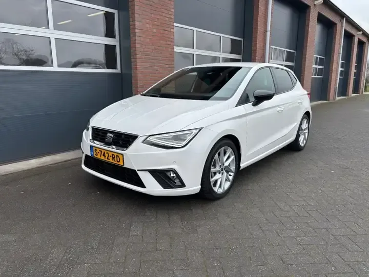 SEAT Ibiza (2023) — foto 1