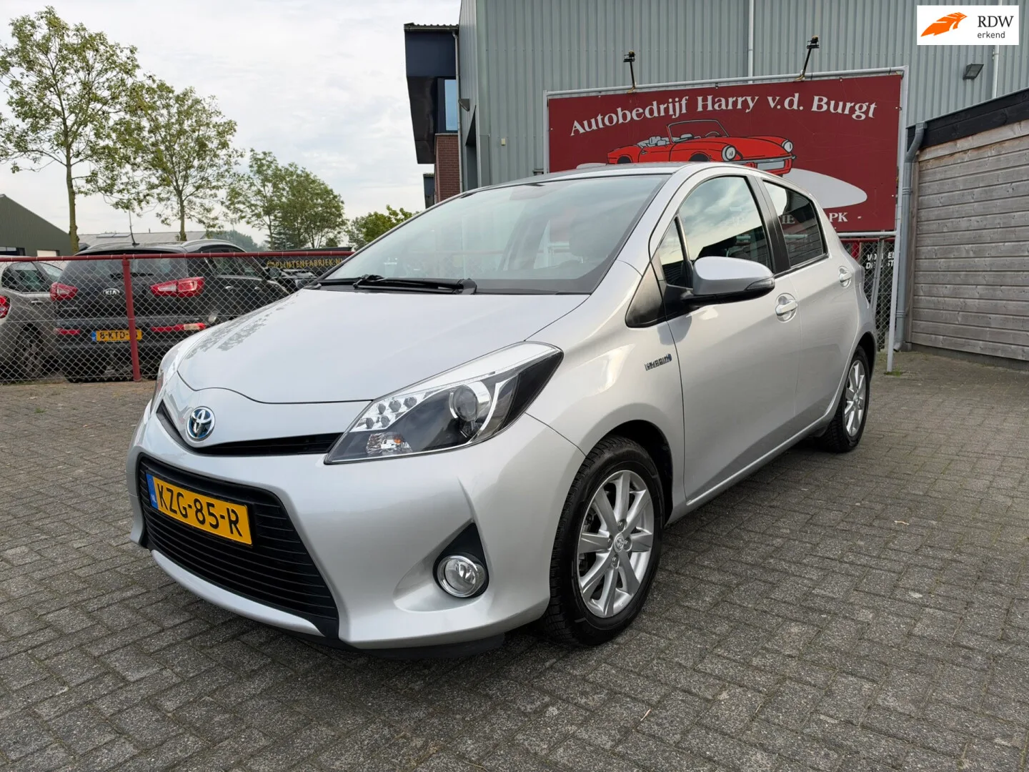 Toyota Yaris (2014) — foto 1