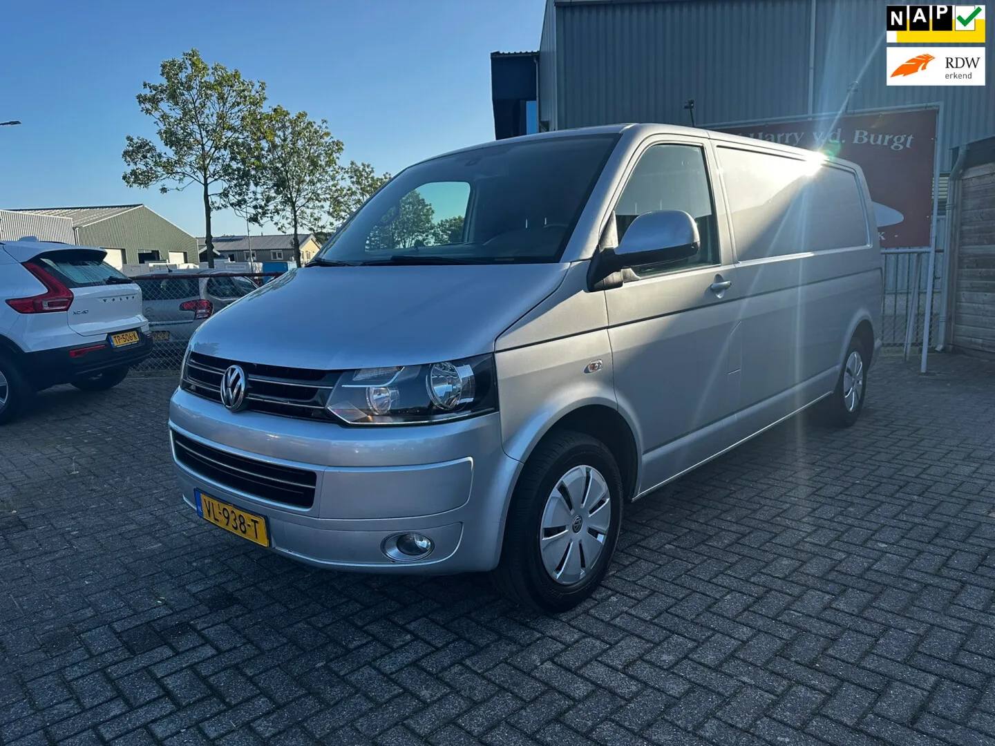 Volkswagen Transporter (2015) — foto 1