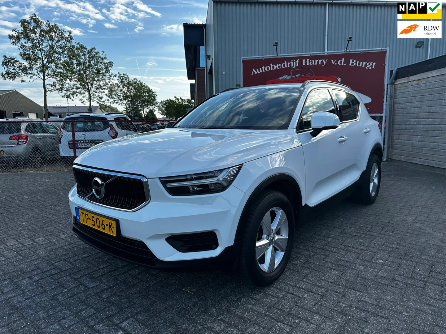 Volvo XC40 (2018) — foto 1