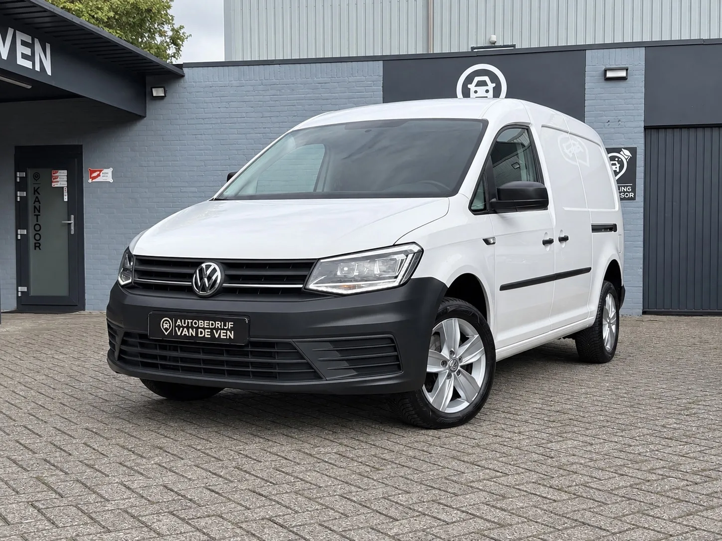 Volkswagen Caddy (2018) — foto 1