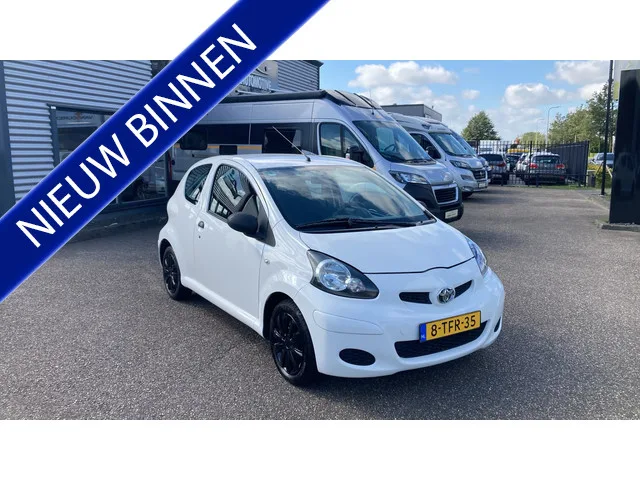 Toyota Aygo (2012) — foto 1
