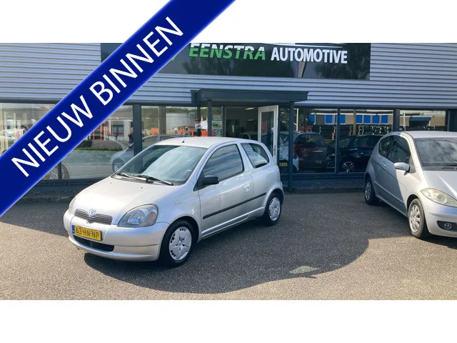 Toyota Yaris (2001) — foto 1