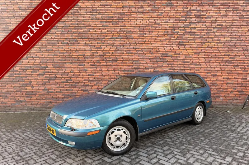 Volvo V40 (2000)