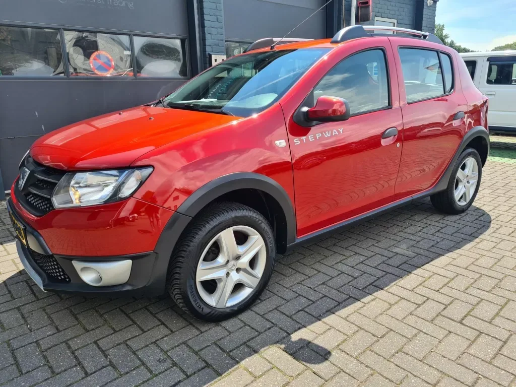 Dacia Sandero (2016) — foto 1