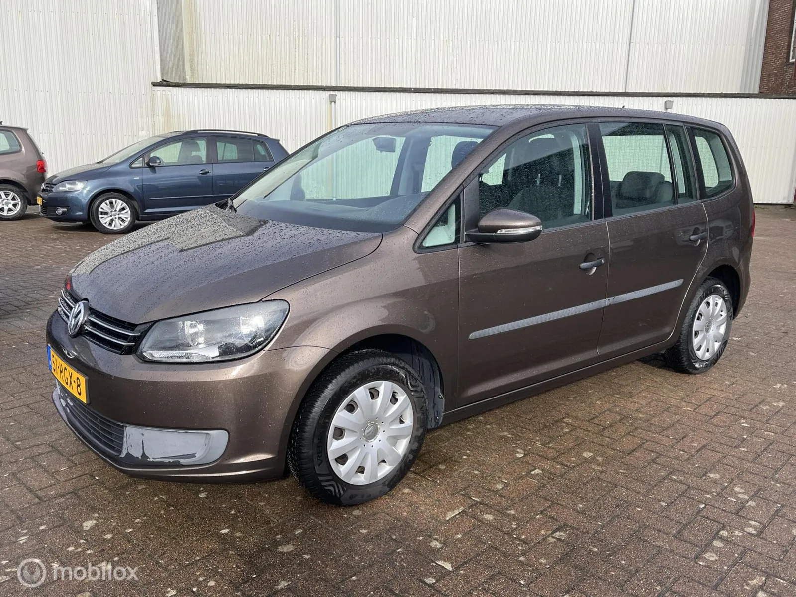 Volkswagen Touran (2011) — foto 1
