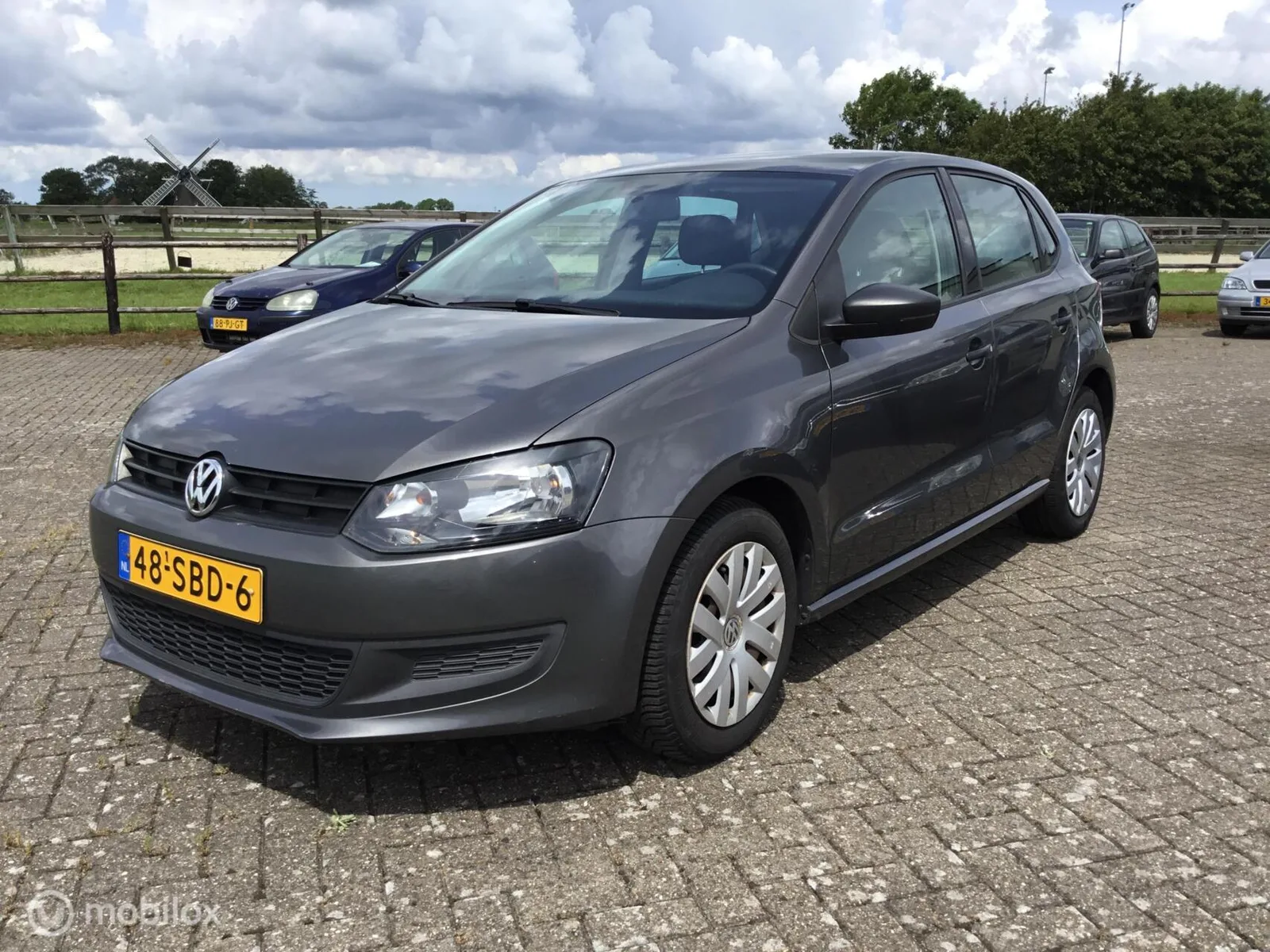 Volkswagen Polo (2011) — foto 1