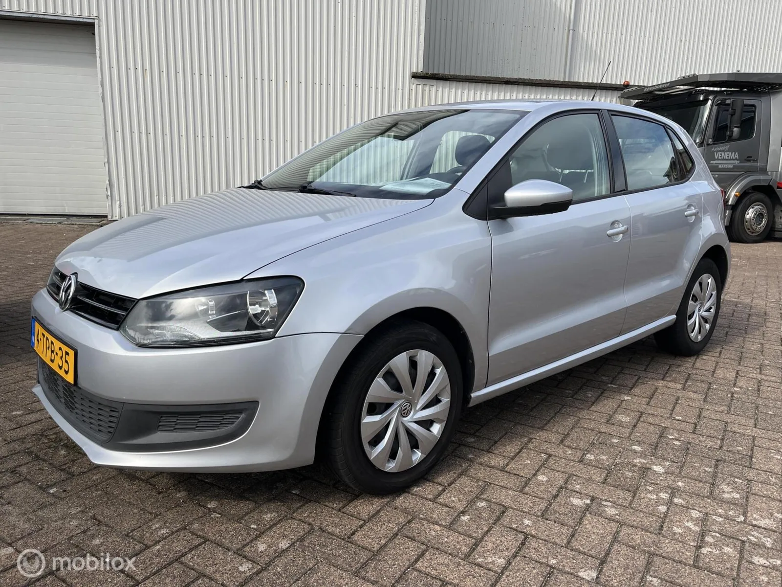 Volkswagen Polo (2014) — foto 1