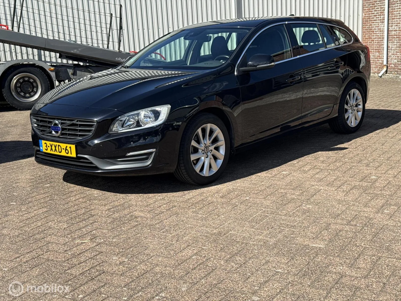 Volvo V60 (2014) — foto 1