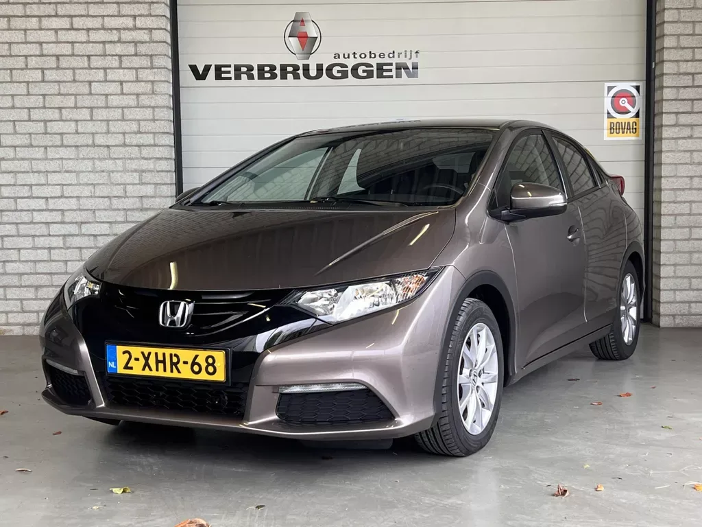 Honda Civic (2014) — foto 1