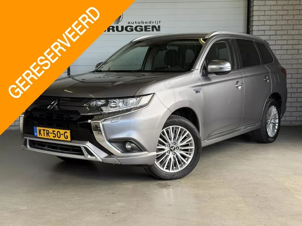 Mitsubishi Outlander (2019) — foto 1