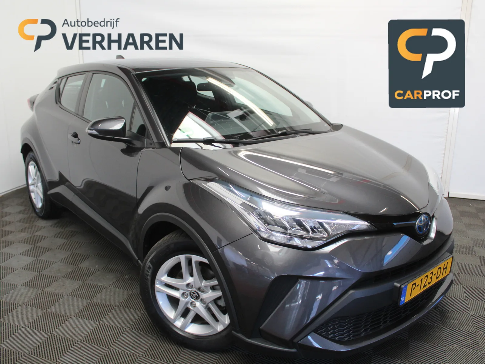 Toyota C-HR (2022) — foto 1