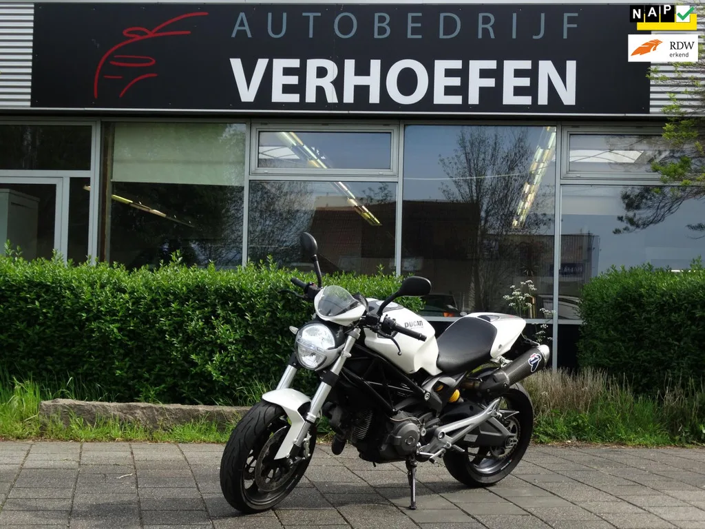 Ducati Monster 696 (2008) — foto 1