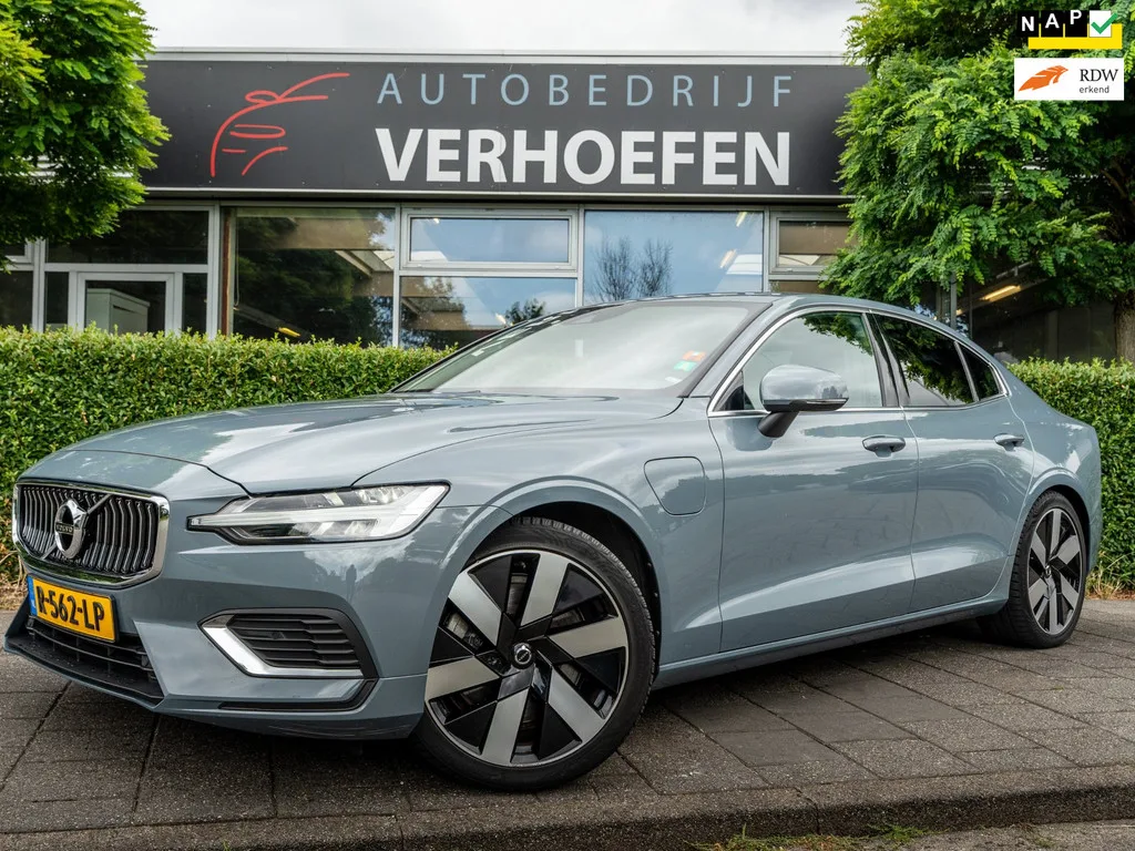 Volvo S60 (2022) — foto 1