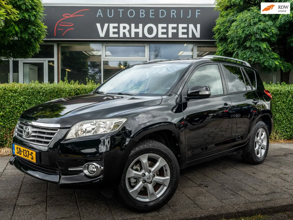 Toyota RAV4 (2011) — foto 1