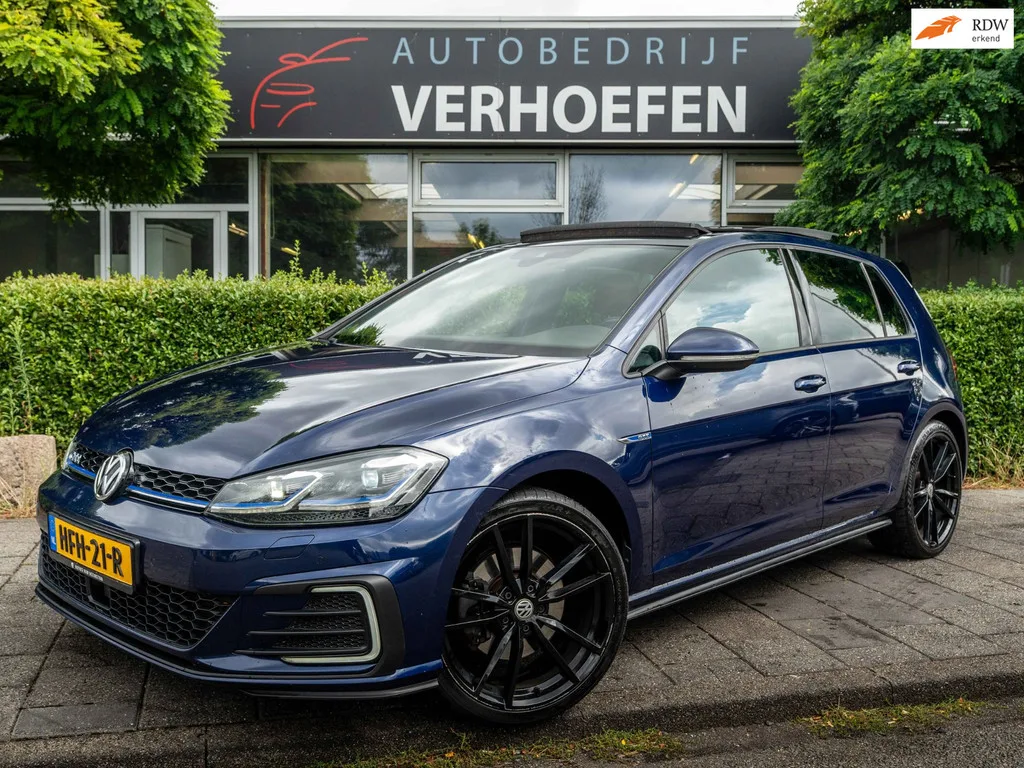 Volkswagen Golf (2017) — foto 1
