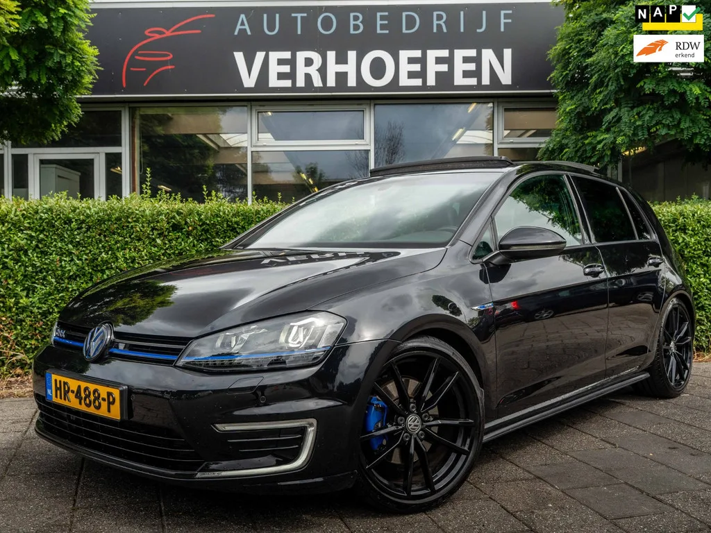 Volkswagen Golf (2015) — foto 1