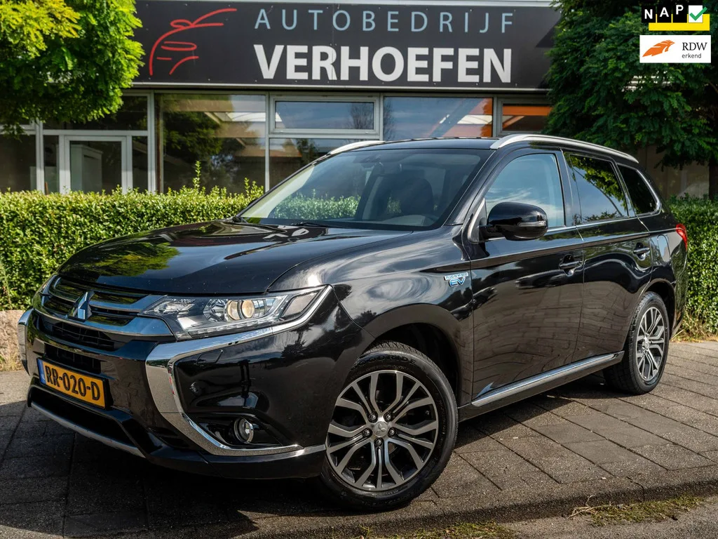 Mitsubishi Outlander (2018) — foto 1