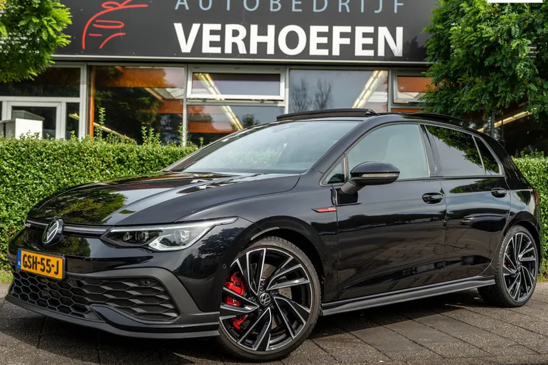 Volkswagen Golf (2023)