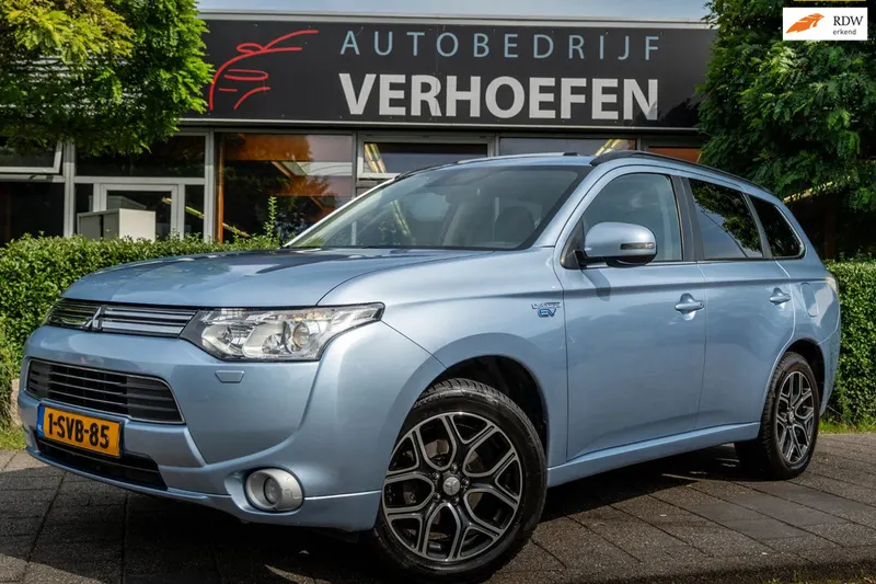 Mitsubishi Outlander (2013)