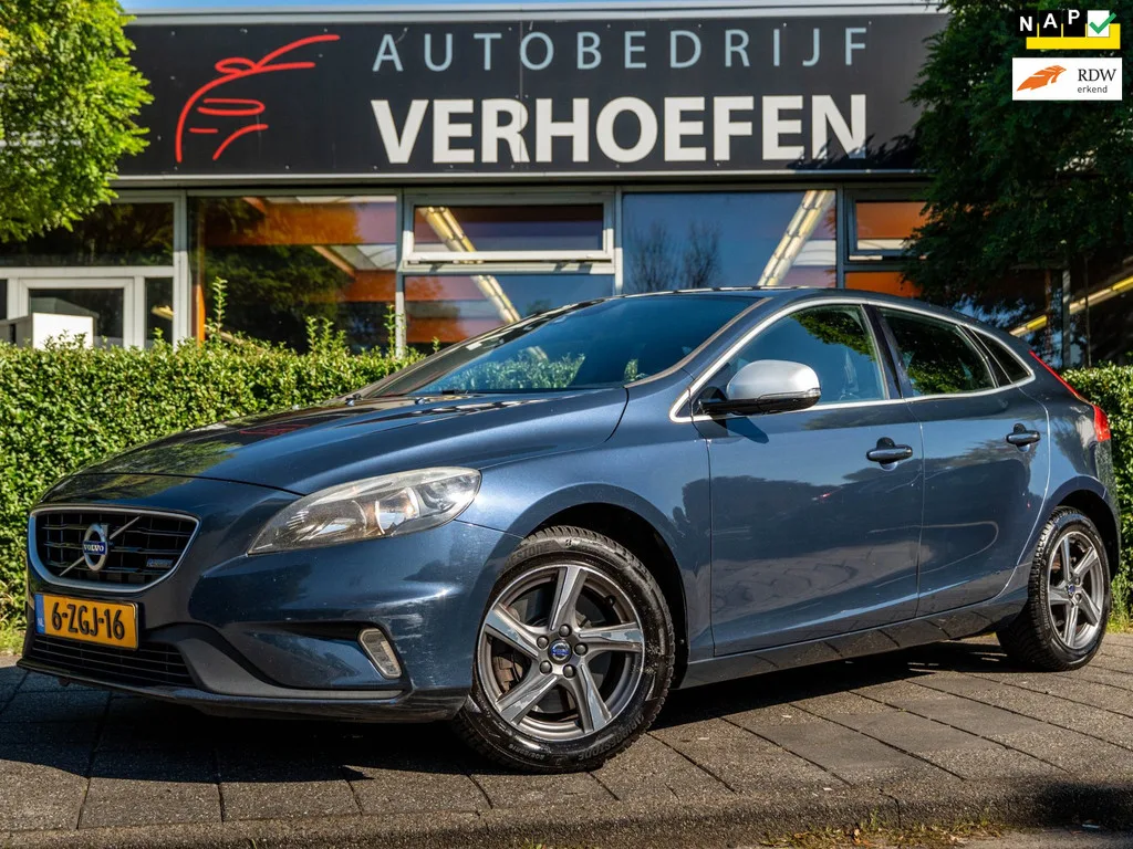 Volvo V40 (2014) — foto 1