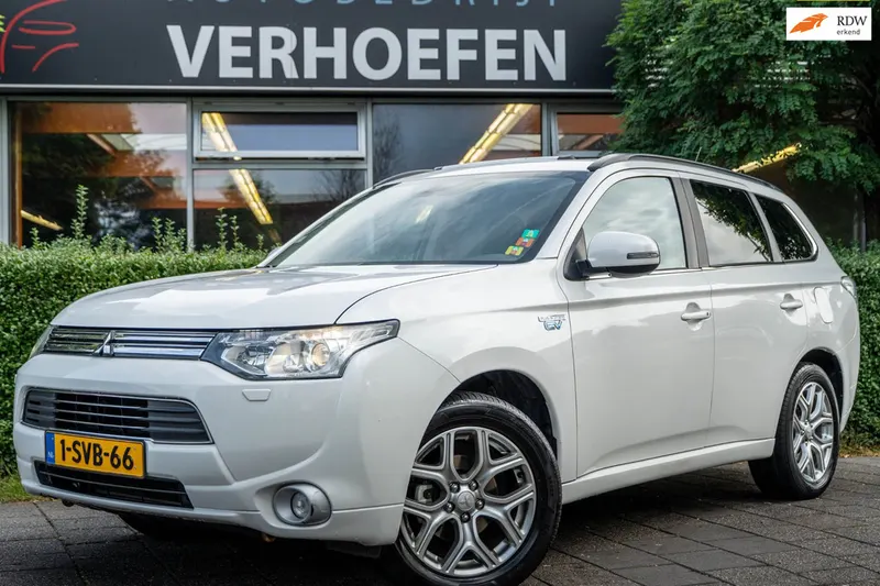 Mitsubishi Outlander (2013)