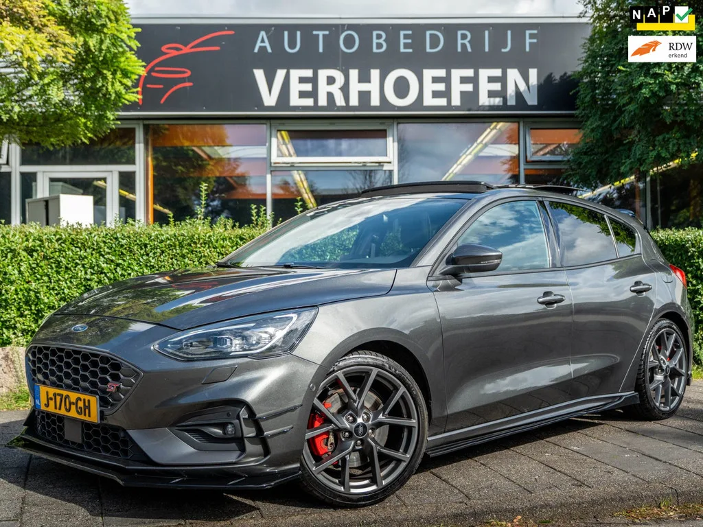 Ford Focus (2020) — foto 1