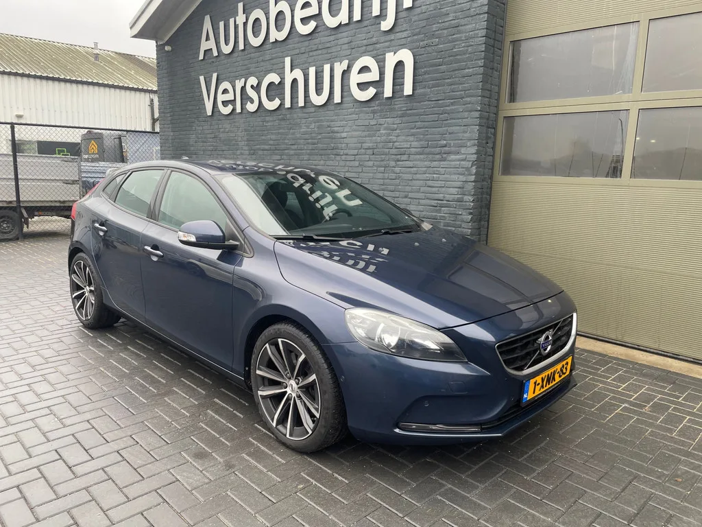 Volvo V40 (2014) — foto 1
