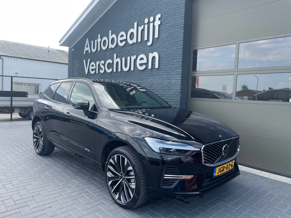 Volvo XC60 (2025) — foto 1